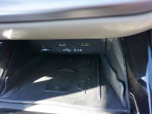 Used 2020 Subaru Outback Limited image 14