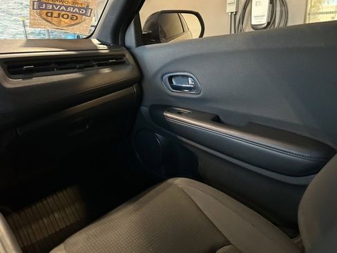 Used 2019 Honda HR-V Sport image 19