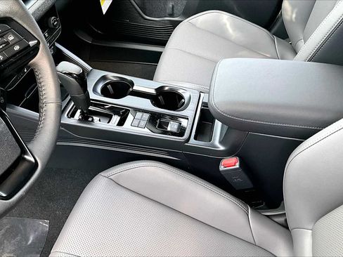 New 2026 Subaru Outback Limited AWD/4WD image 7