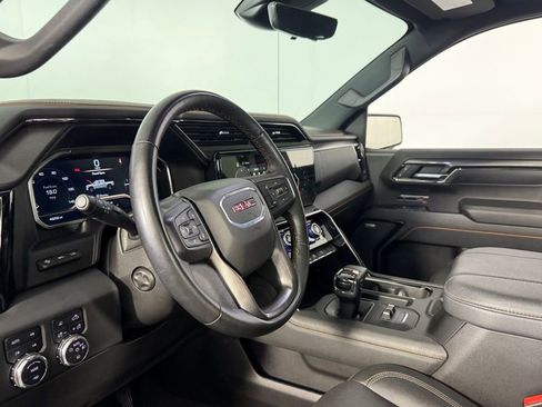 Used 2024 GMC Sierra 1500 AT4 w/ Technology Package AWD/4WD image 28