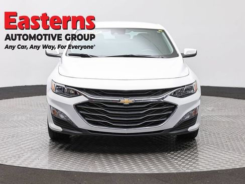 Used 2024 Chevrolet Malibu LT FWD image 2