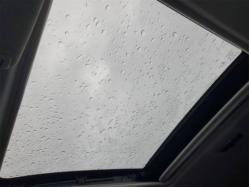 Used 2016 Subaru Forester 2.5i Limited image 31