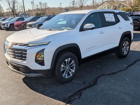 New 2026 Chevrolet Equinox LT image 3