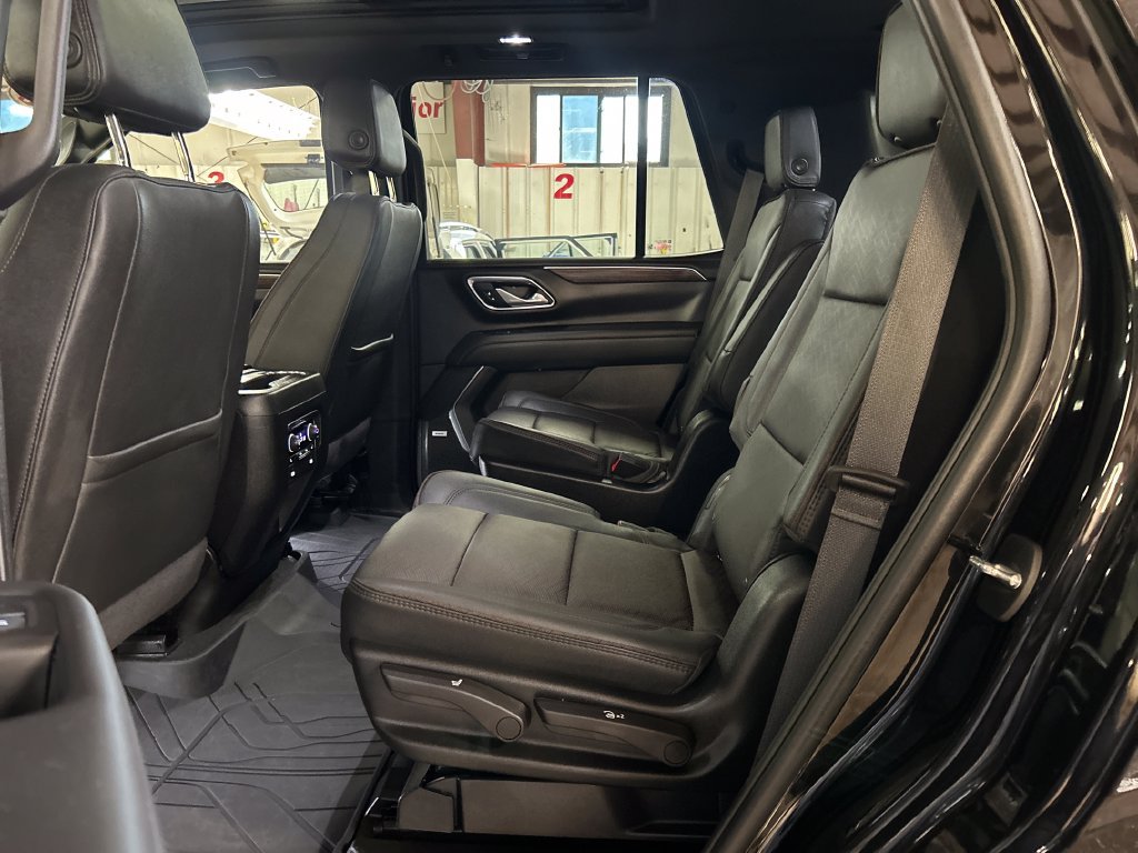 Used 2024 Chevrolet Tahoe High Country w/ Premium Package AWD/4WD image 26