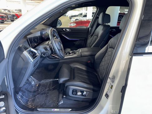 Used 2025 BMW X7 xDrive40i w/ M Sport Package image 20