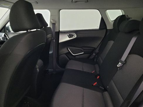 Used 2025 Kia Soul S image 18