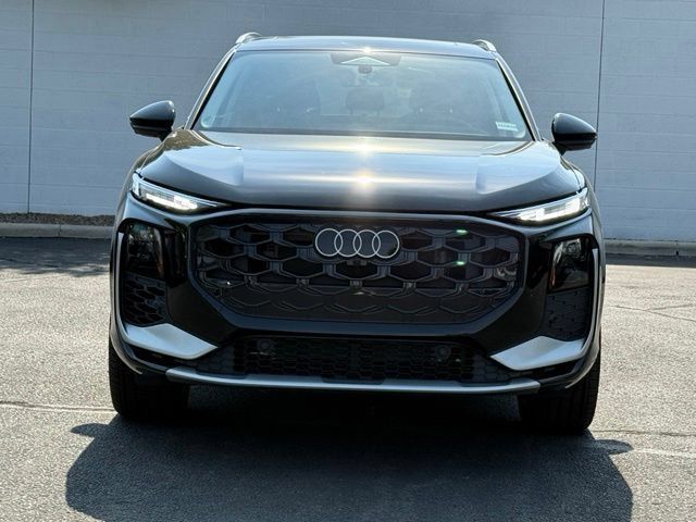 New 2026 Audi Q3 quattro 2.0T AWD/4WD image 3