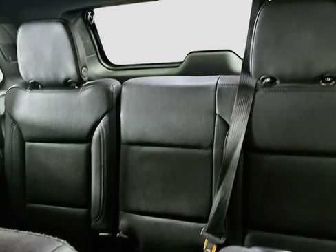 Used 2023 Chevrolet Tahoe LT w/ Luxury Package RWD image 29