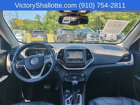 Used 2015 Jeep Cherokee Limited AWD/4WD image 4