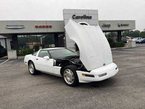 Used 1996 Chevrolet Corvette Coupe RWD image 29