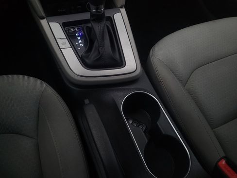 Used 2017 Hyundai Elantra SE image 26
