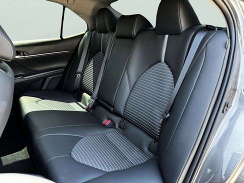 Used 2024 Toyota Camry SE image 35