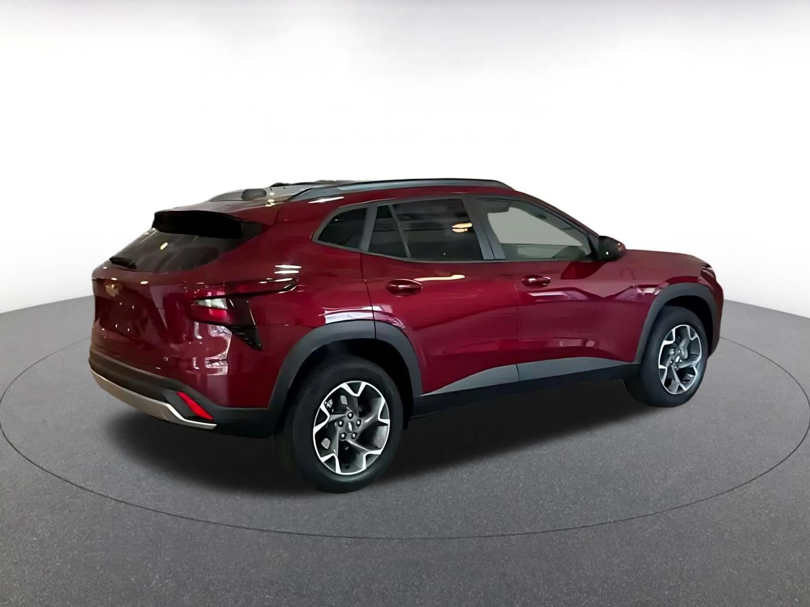 Used 2025 Chevrolet Trax LT w/ LT Convenience Package FWD image 13