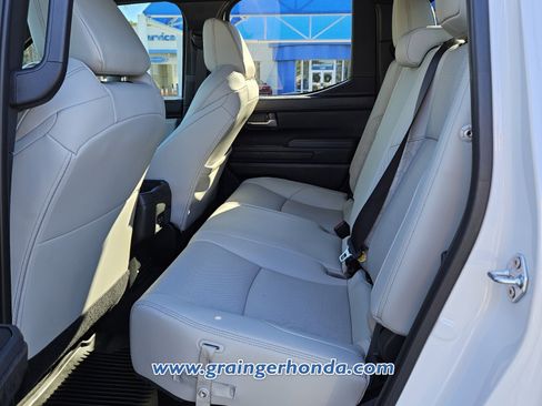 Used 2024 Toyota Tacoma Limited w/ Limited Package (LT) image 11