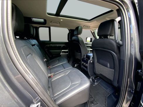 Used 2024 Land Rover Defender 110 S AWD/4WD image 18