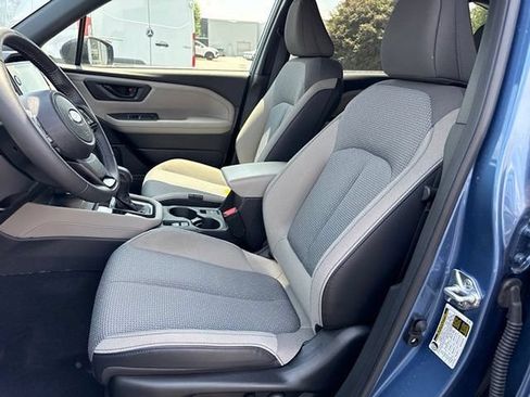 Used 2025 Subaru Forester Premium AWD/4WD image 9