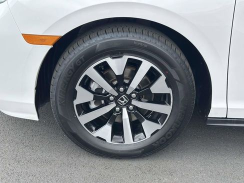 Certified 2025 Honda Odyssey EX-L image 32