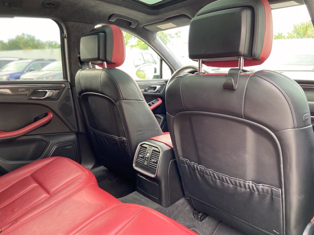 Used 2015 Porsche Macan Turbo AWD/4WD image 23