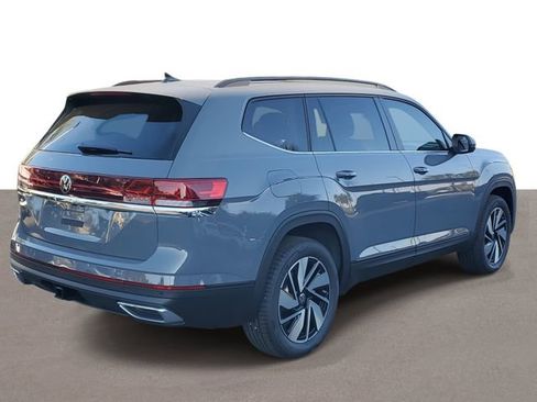 New 2026 Volkswagen Atlas SE image 4