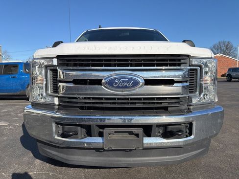 Used 2019 Ford F250 XL w/ STX Appearance Package image 7