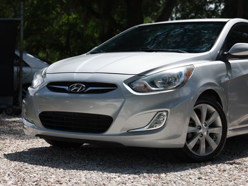 Used 2013 Hyundai Accent GLS w/ Premium Pkg FWD image 39