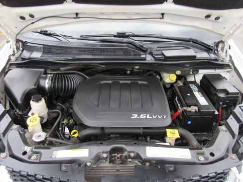 Used 2011 Dodge Grand Caravan image 27