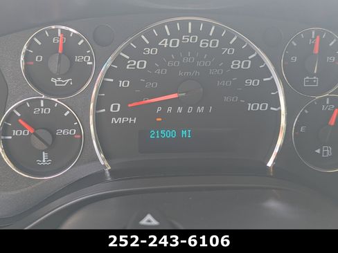Used 2025 GMC Savana 2500 w/ Driver Convenience Package RWD image 16