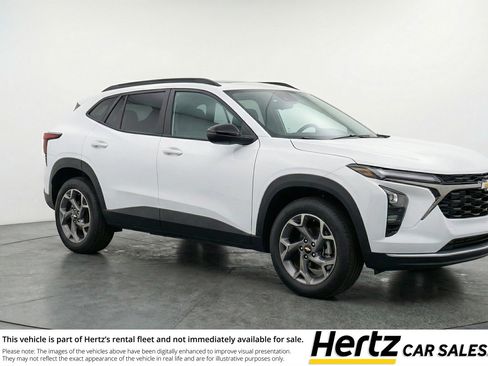 Used 2025 Chevrolet Trax LT w/ LT Convenience Package image 1