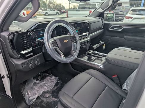 New 2026 Chevrolet Silverado 1500 LTZ w/ LTZ Premium Package AWD/4WD image 13