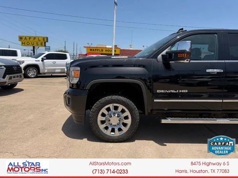 Used 2019 GMC Sierra 2500 Denali w/ Duramax Plus Package AWD/4WD image 4
