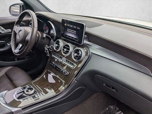 Used 2018 Mercedes-Benz GLC 350e 4MATIC image 22