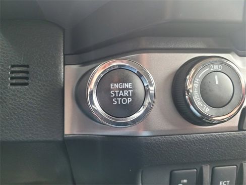 Used 2023 Toyota Tacoma SR5 image 18