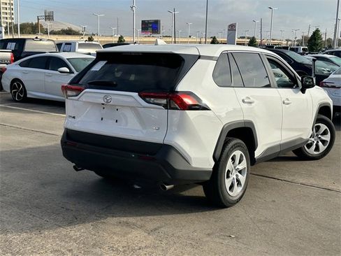 Used 2025 Toyota RAV4 LE image 5