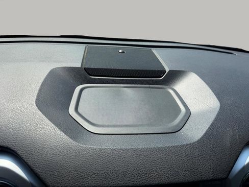 Used 2019 Toyota Tundra SR5 w/ SR5 Upgrade Package image 40