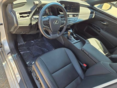 Used 2024 Lexus ES 350 w/ Accessory Package (Z1) FWD image 18