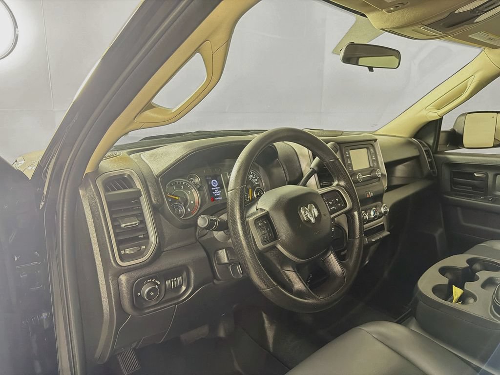 Used 2020 RAM 3500 Tradesman w/ Chrome Appearance Group AWD/4WD image 10