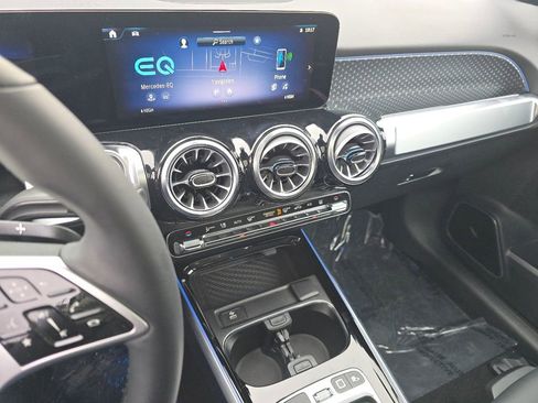 Certified 2025 Mercedes-Benz EQB 300 300 image 30