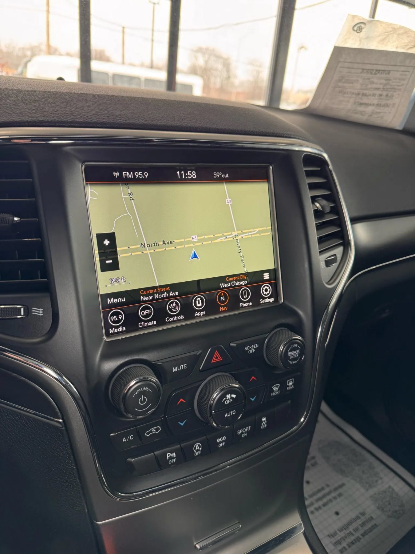 Used 2018 Jeep Grand Cherokee Limited AWD/4WD image 27