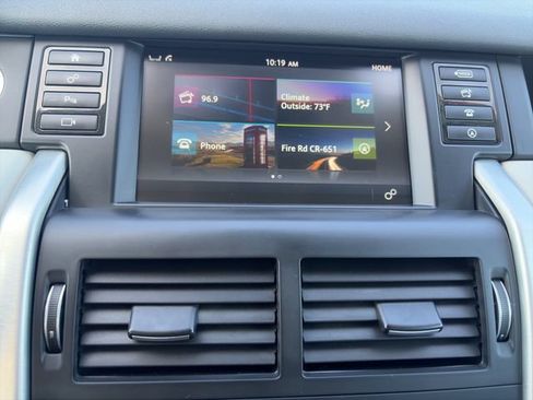 Used 2018 Land Rover Discovery Sport HSE AWD/4WD image 2