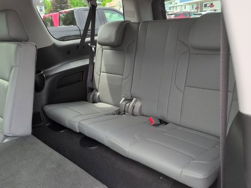 Used 2019 Chevrolet Suburban LT w/ Off-Road Package AWD/4WD image 14