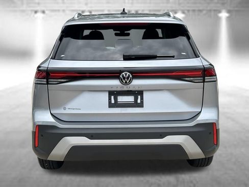 Certified 2025 Volkswagen Tiguan S FWD image 4