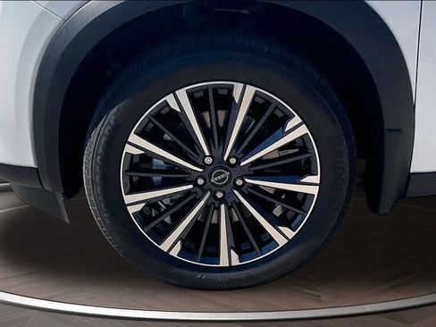 New 2026 Nissan Pathfinder Platinum w/ Cargo Package FWD image 12