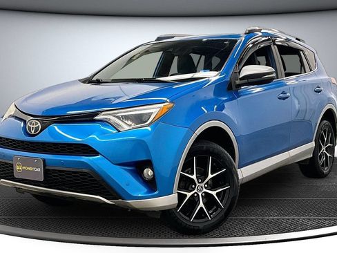 Used 2017 Toyota RAV4 SE AWD/4WD image 2
