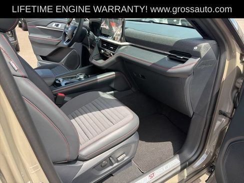 New 2026 Ford Explorer ST-Line w/ ST-Line Street Pack AWD/4WD image 40