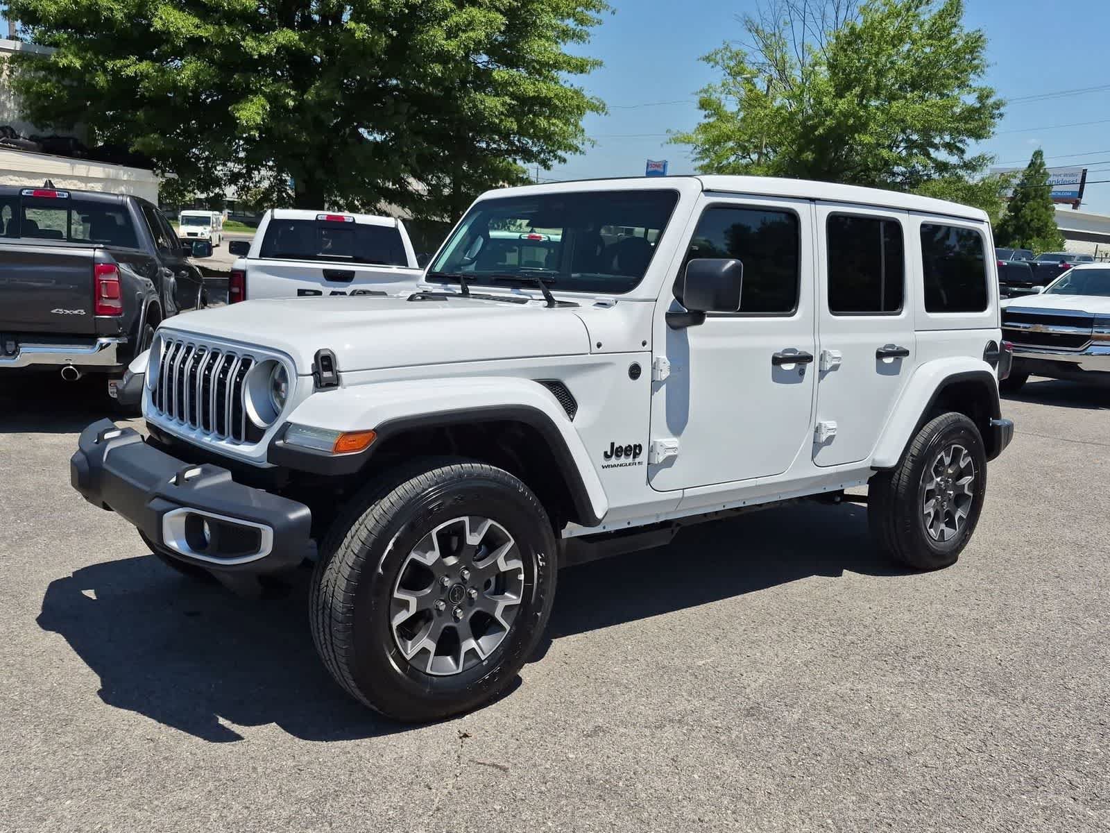 New 2026 Jeep Wrangler Unlimited Sahara w/ Safety Group AWD/4WD image 4