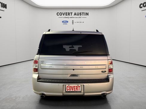 Used 2019 Ford Flex SE image 4