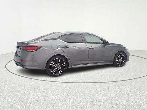 Used 2021 Nissan Sentra SR image 8