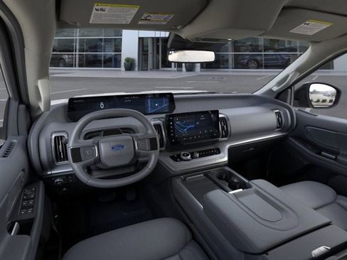 New 2026 Ford Expedition Active AWD/4WD image 9