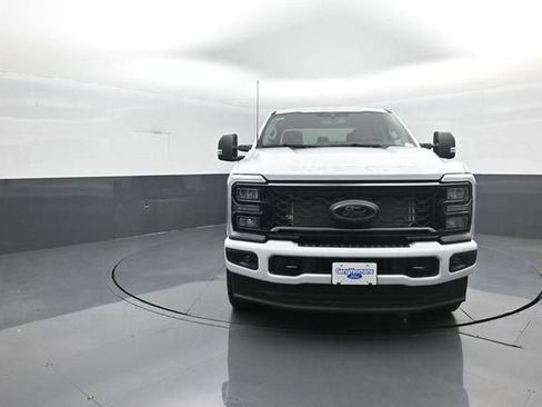 New 2026 Ford F250 XLT w/ XLT Premium Package AWD/4WD image 4