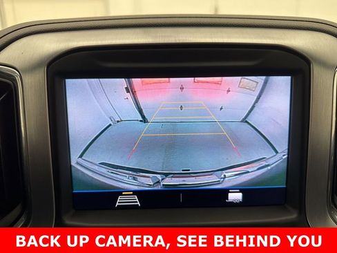 Used 2022 GMC Sierra 2500 SLE w/ SLE Convenience Package image 2